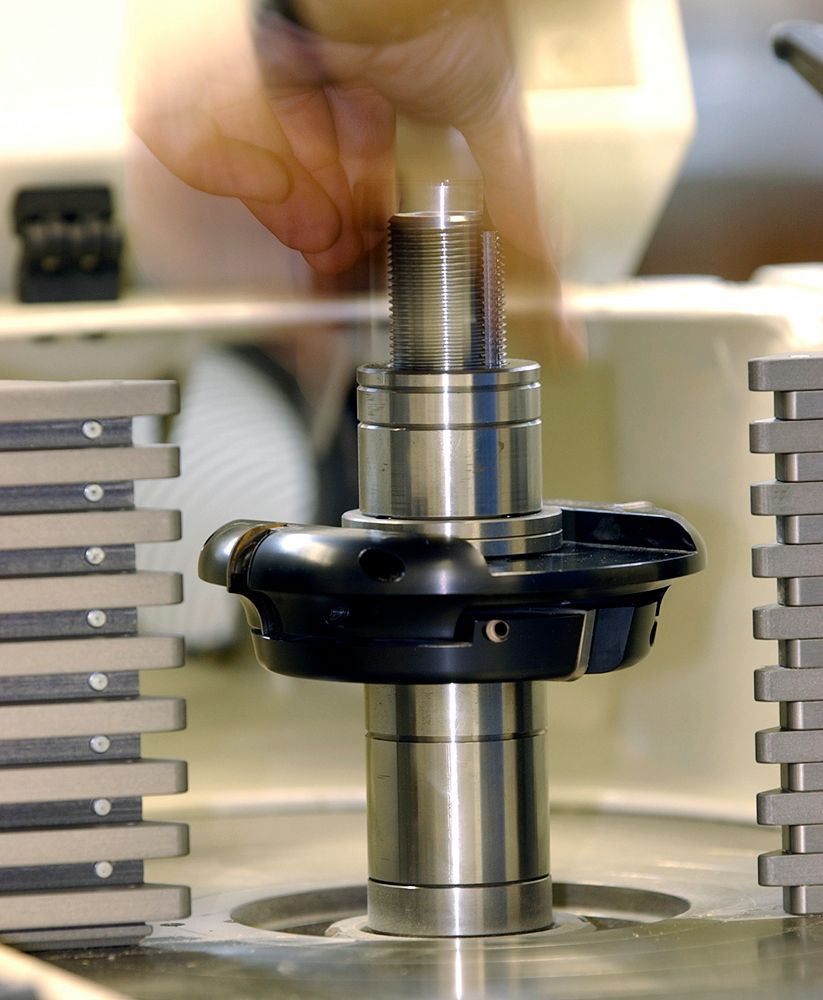 Anyone put an AIGNER fence on a PM2700 Shaper??